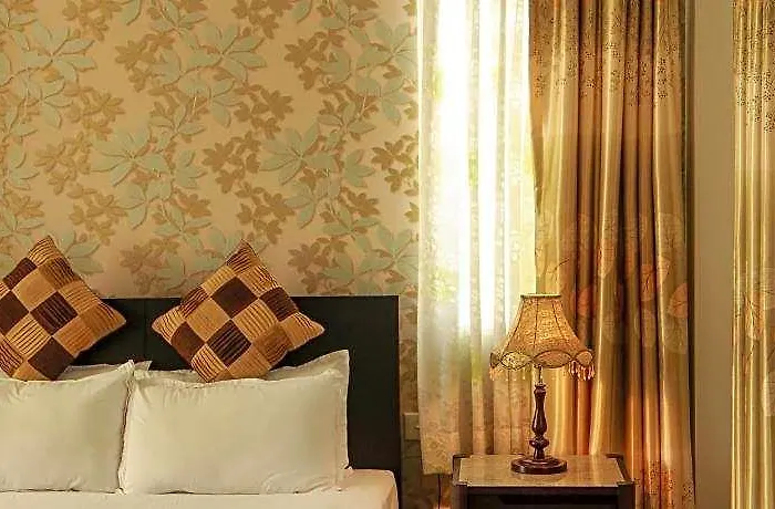 Nirvana Hotel 2*
